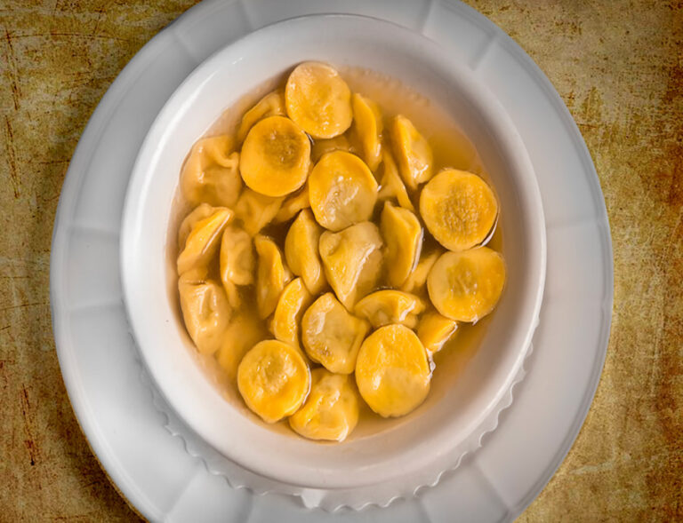 Cappelletti In Brodo Trattoria Di Parma Trattoria Corrieri Parma